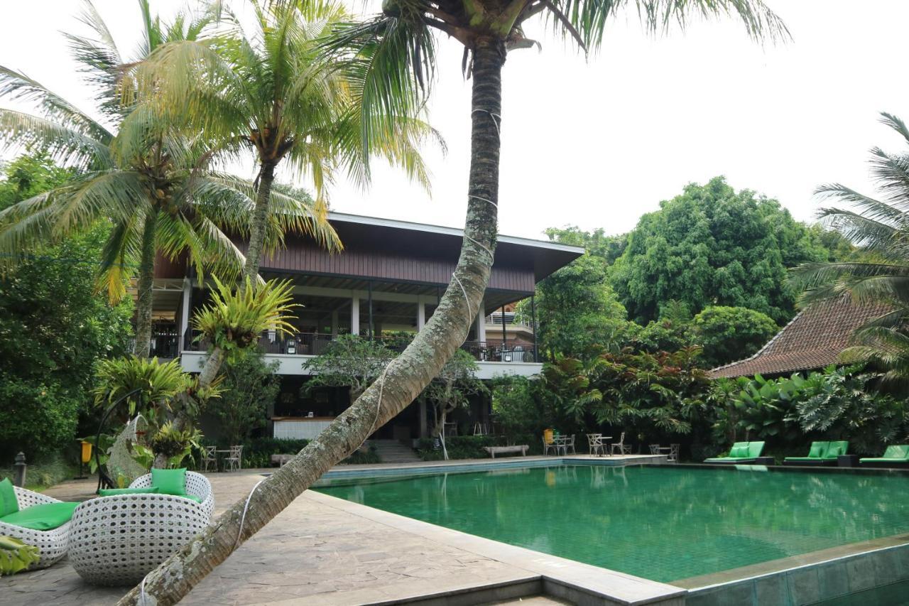 Amanuba Hotel & Resort Rancamaya Bogor Extérieur photo