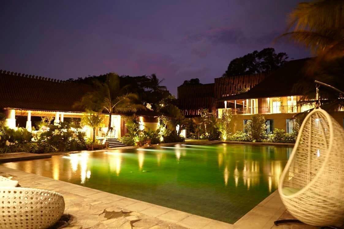 Amanuba Hotel & Resort Rancamaya Bogor Extérieur photo
