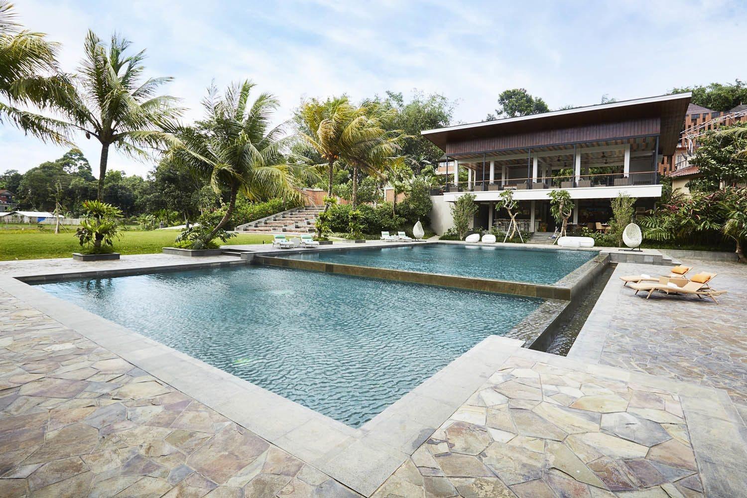 Amanuba Hotel & Resort Rancamaya Bogor Extérieur photo