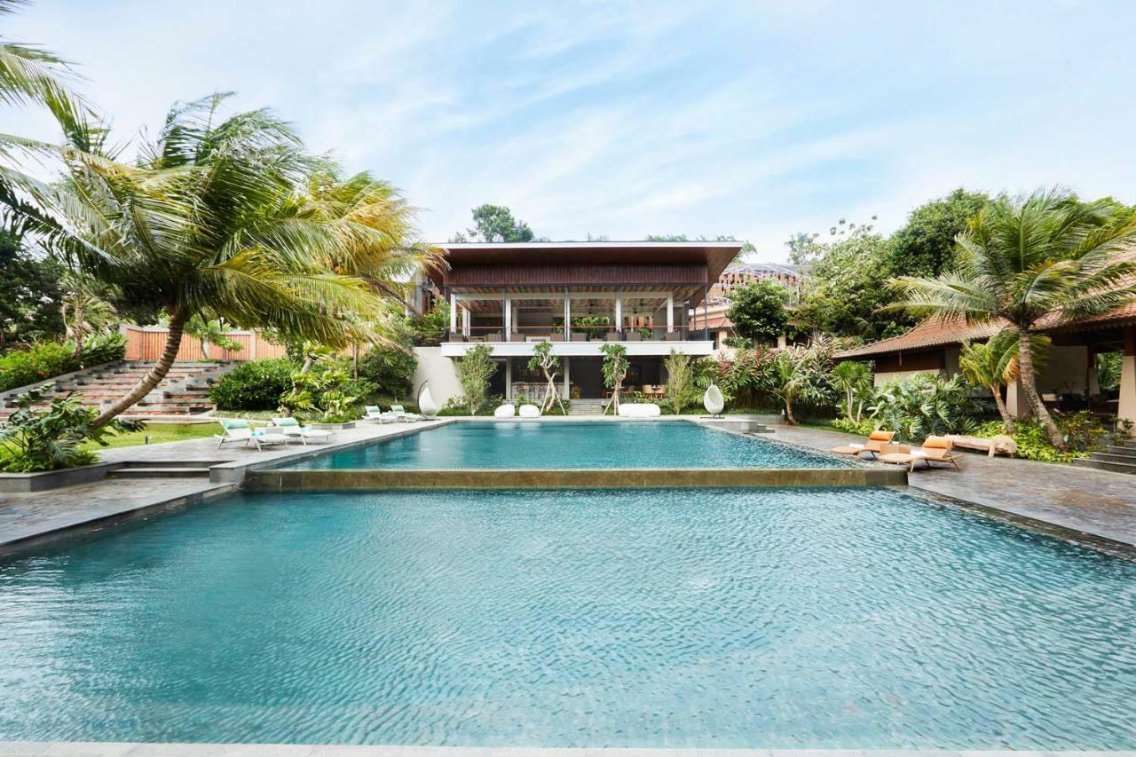 Amanuba Hotel & Resort Rancamaya Bogor Extérieur photo