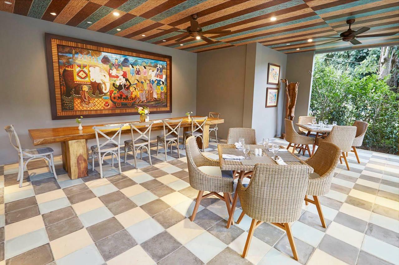 Amanuba Hotel & Resort Rancamaya Bogor Extérieur photo