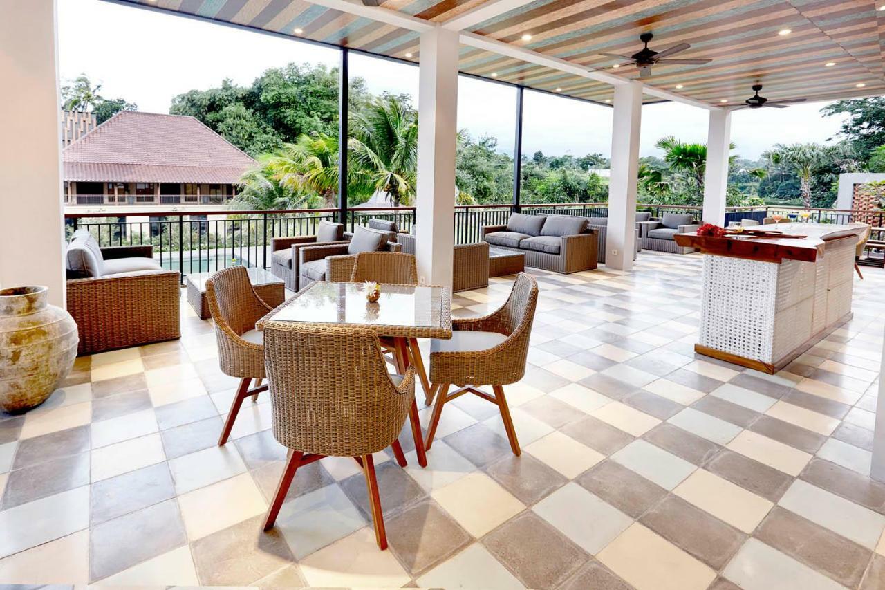 Amanuba Hotel & Resort Rancamaya Bogor Extérieur photo