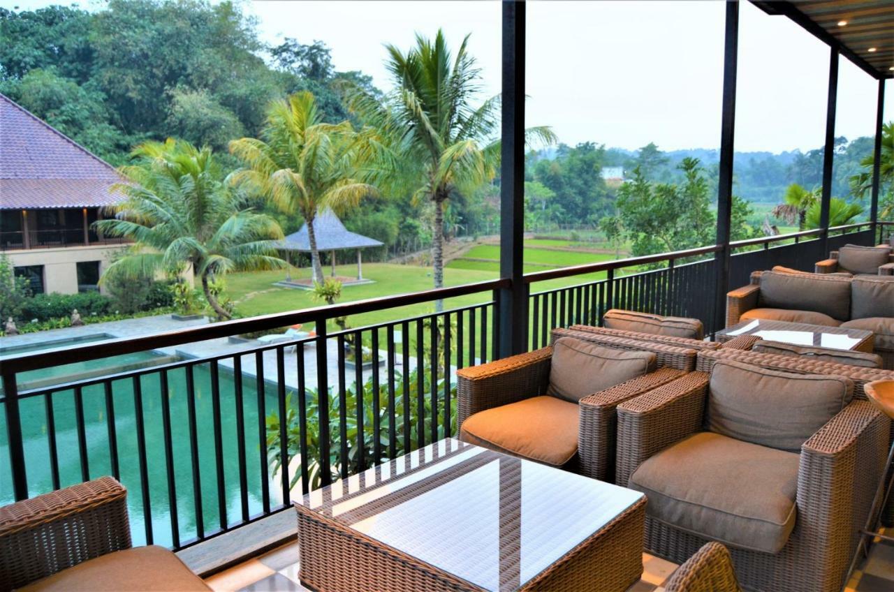 Amanuba Hotel & Resort Rancamaya Bogor Extérieur photo
